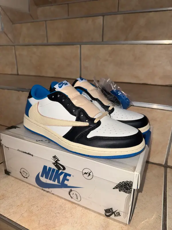 Air Jordan Fragment x Travis Scott x Jordan 1 Low