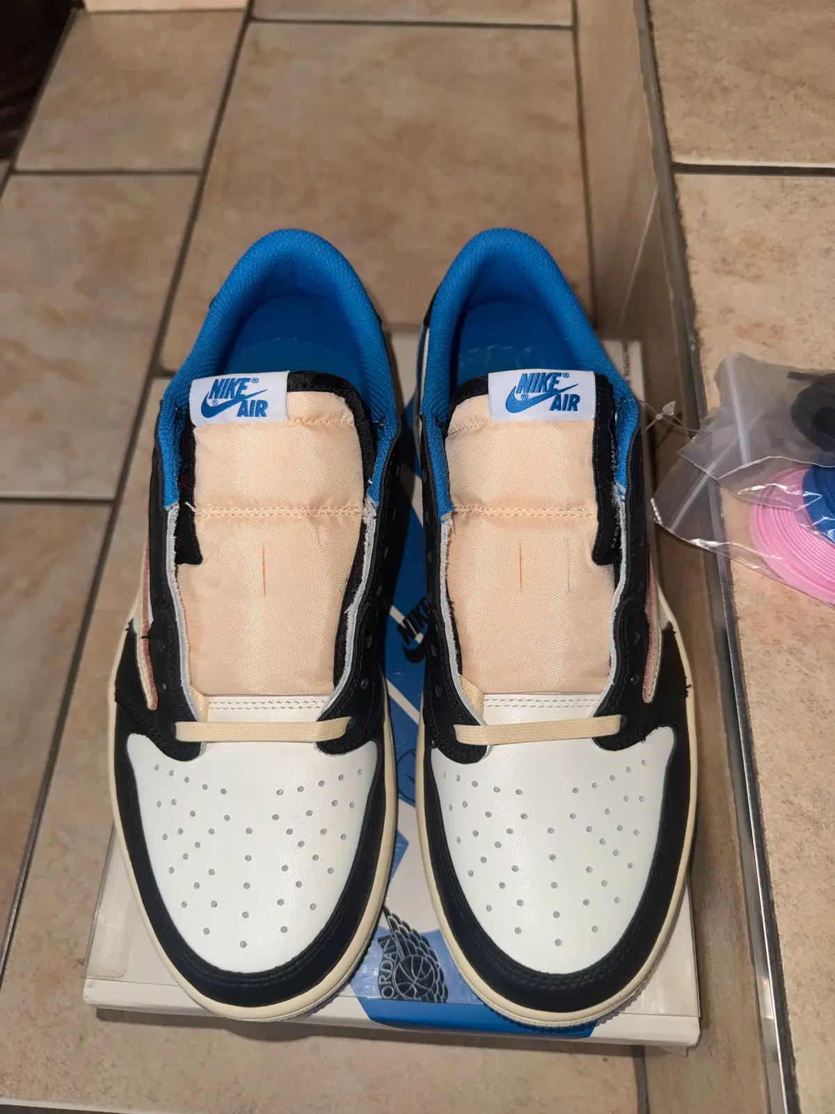 Fragment x Travis Scott x Jordan 1 Low