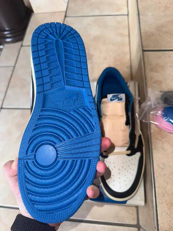 Fragment x Travis Scott x Jordan 1 Low