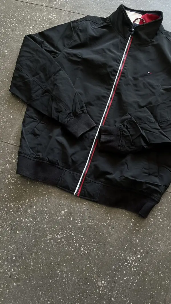 Vintage Black Tommy Hilfiger Padded Jacket - Extra Large