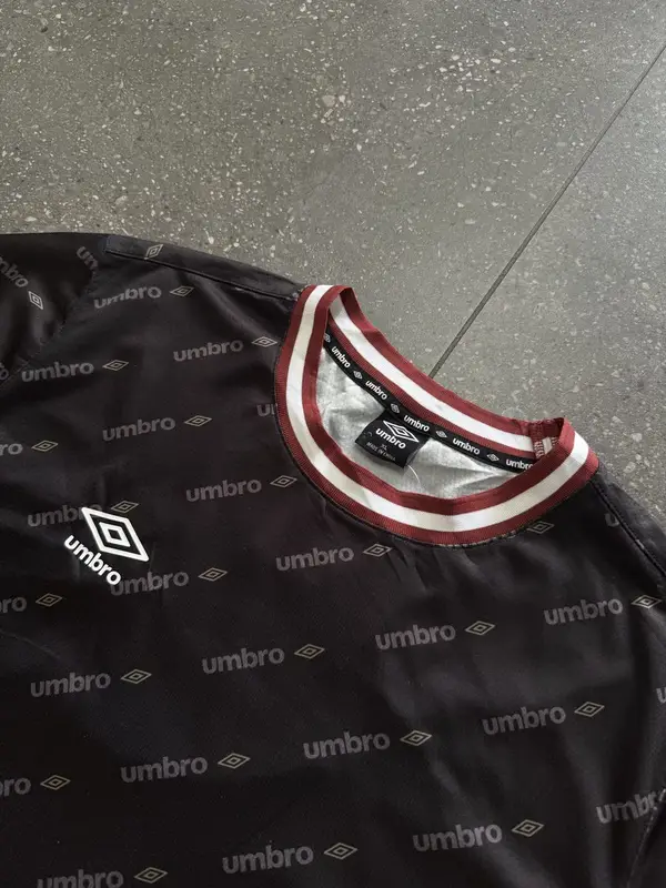 Black Umbro Block Mesh Jesey - Extra Large