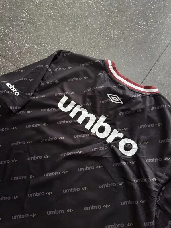 Black Umbro Block Mesh Jesey - Extra Large