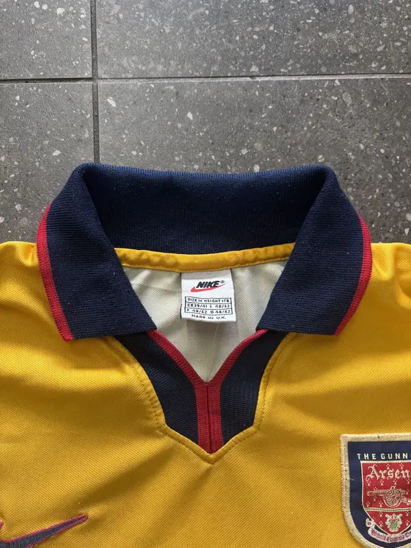 Yellow Arsenal Nike 1997/1999 Away Jersey - Medium