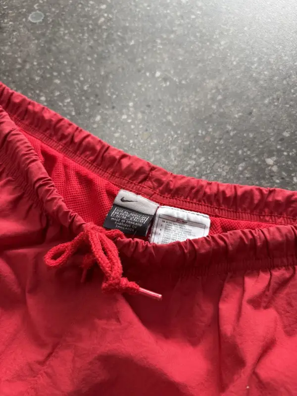 Vintage Nike Red Shorts - Extra Large ( 38 - 40 )