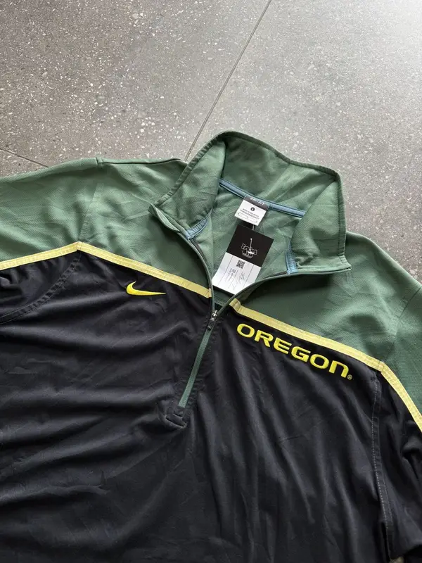 Nike Oregon Green & Black Quarter Zip - Large