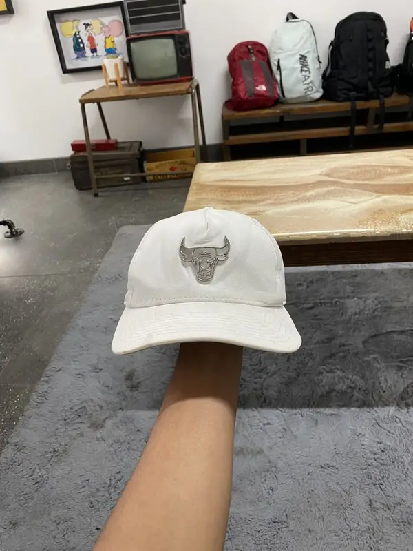  White Chicago Bulls NBA Snapback Cap - OSFA