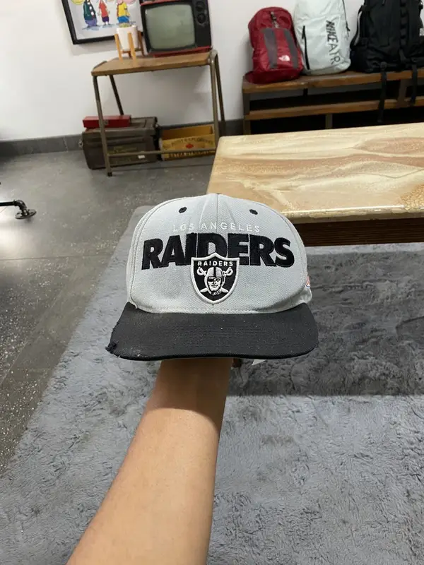 Mitchell & Ness Gray & Black Los Angeles Raiders NFL Mitchell & Ness Snapback - OSFA