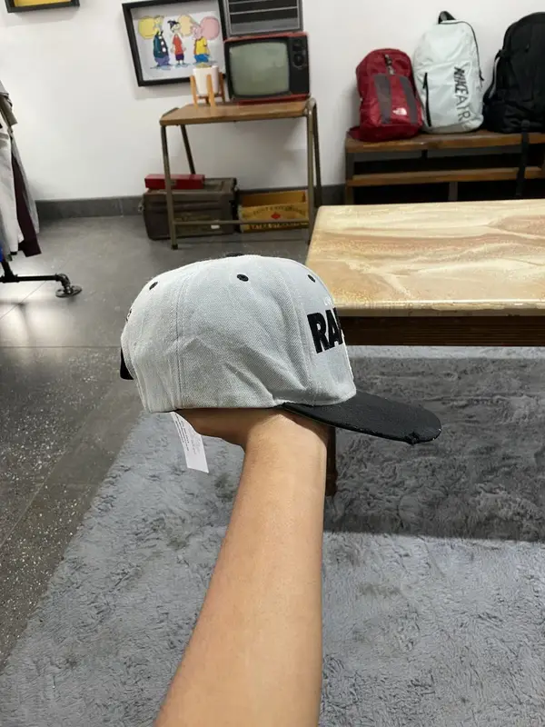 Gray & Black Los Angeles Raiders NFL Mitchell & Ness Snapback - OSFA