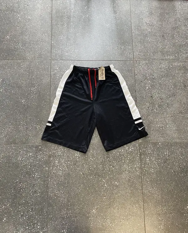 Nike Black & White Nike Basketball Shorts - Extra Large