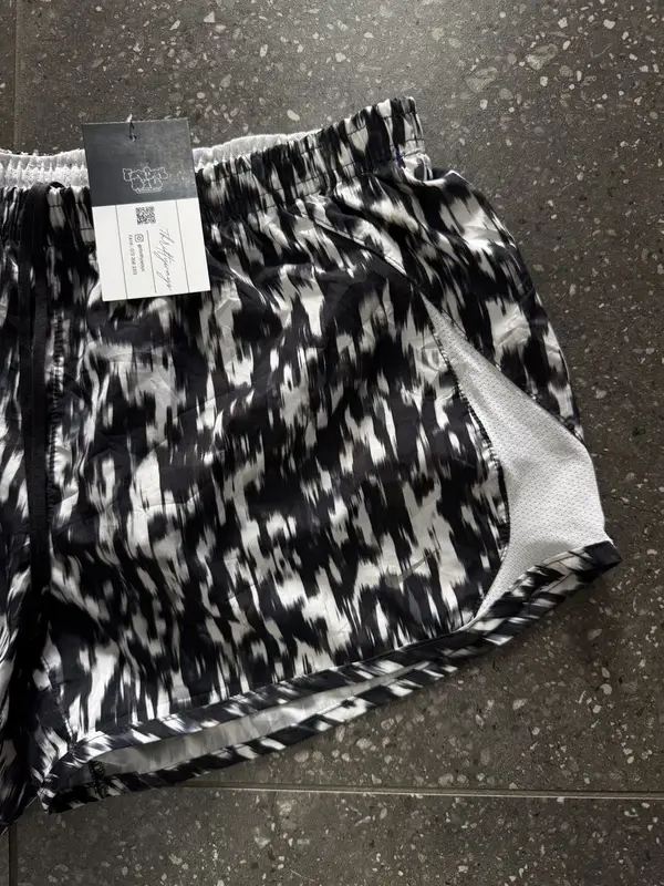 Womans Nike Dri Fit Shorts- Medium (28-30)