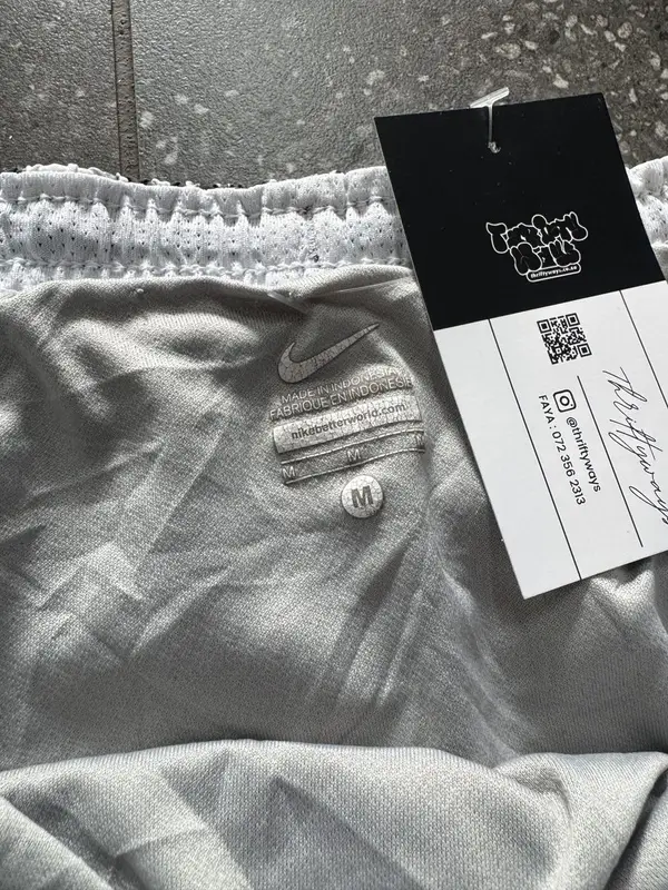 Womans Nike Dri Fit Shorts- Medium (28-30)