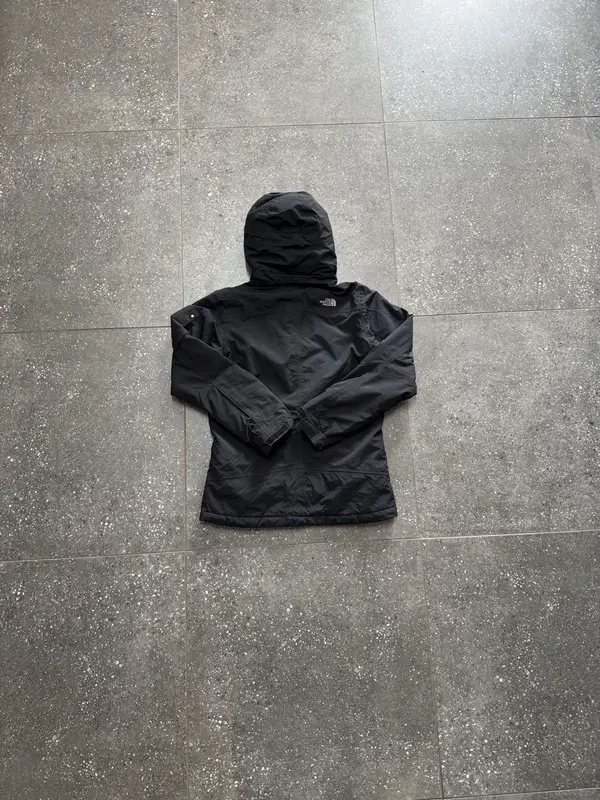 The North Face Vintage Womans Black Padded North Face Jacket - Small