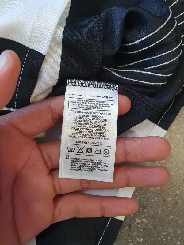 Black & White Adidas Juventus 2016/17 Home jersey - medium