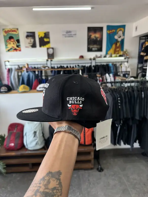 Black Chicago Bulls NBA Snap - One Size Fits All