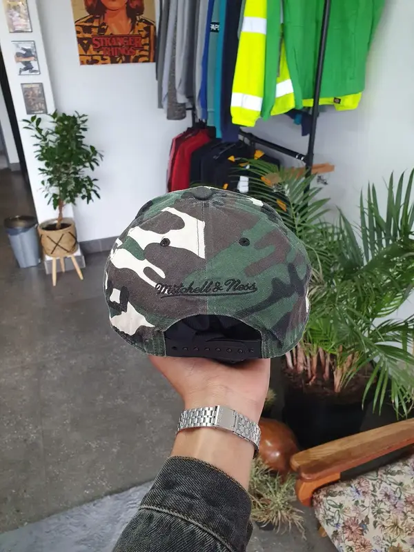 Mitchell & Ness Camoufllage Miami Heat Cap - One Size Fits All