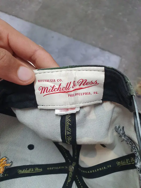 Mitchell & Ness Camoufllage Miami Heat Cap - One Size Fits All