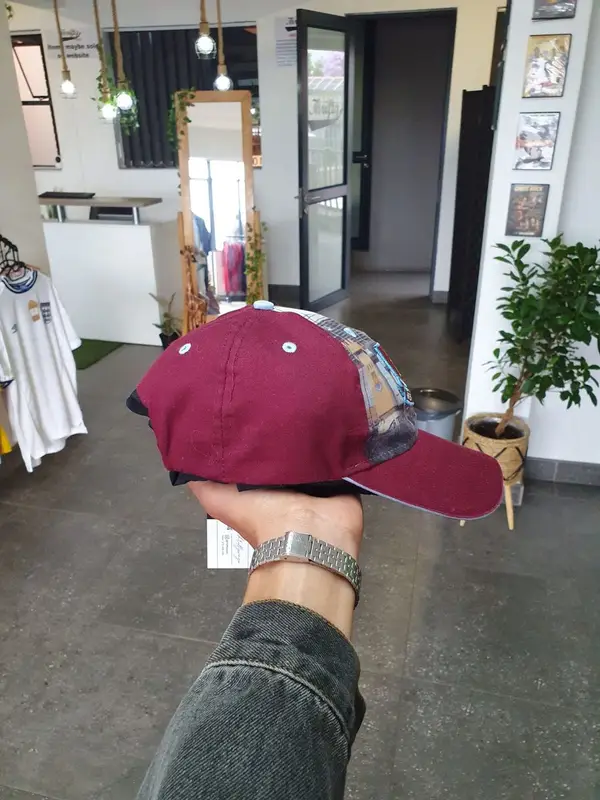 Vintage Maroon & Blue West Ham Cap - One shoe Fits All