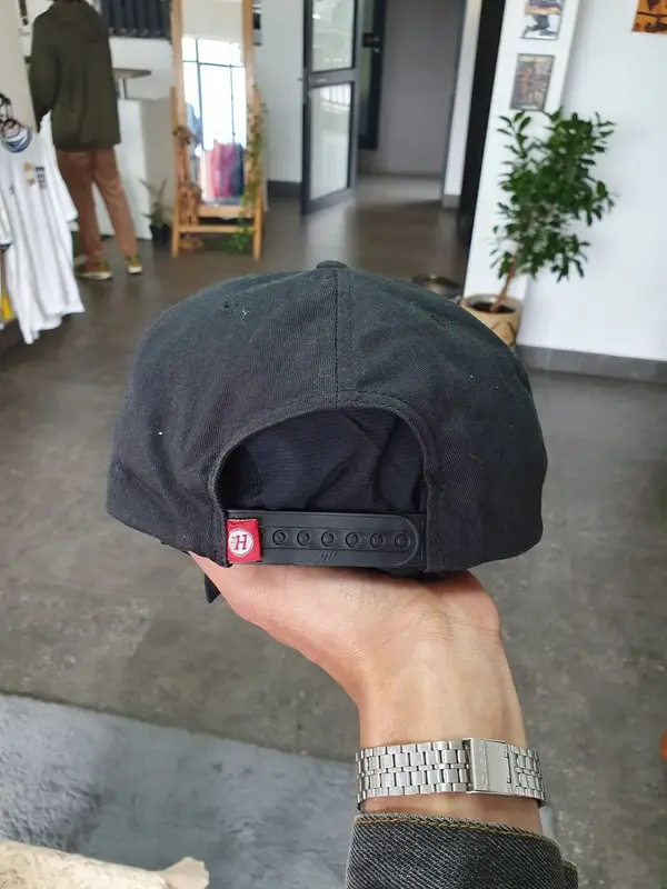 Vintage Black& Gold Mad Hueys The Captain Cap - One Size Fits All