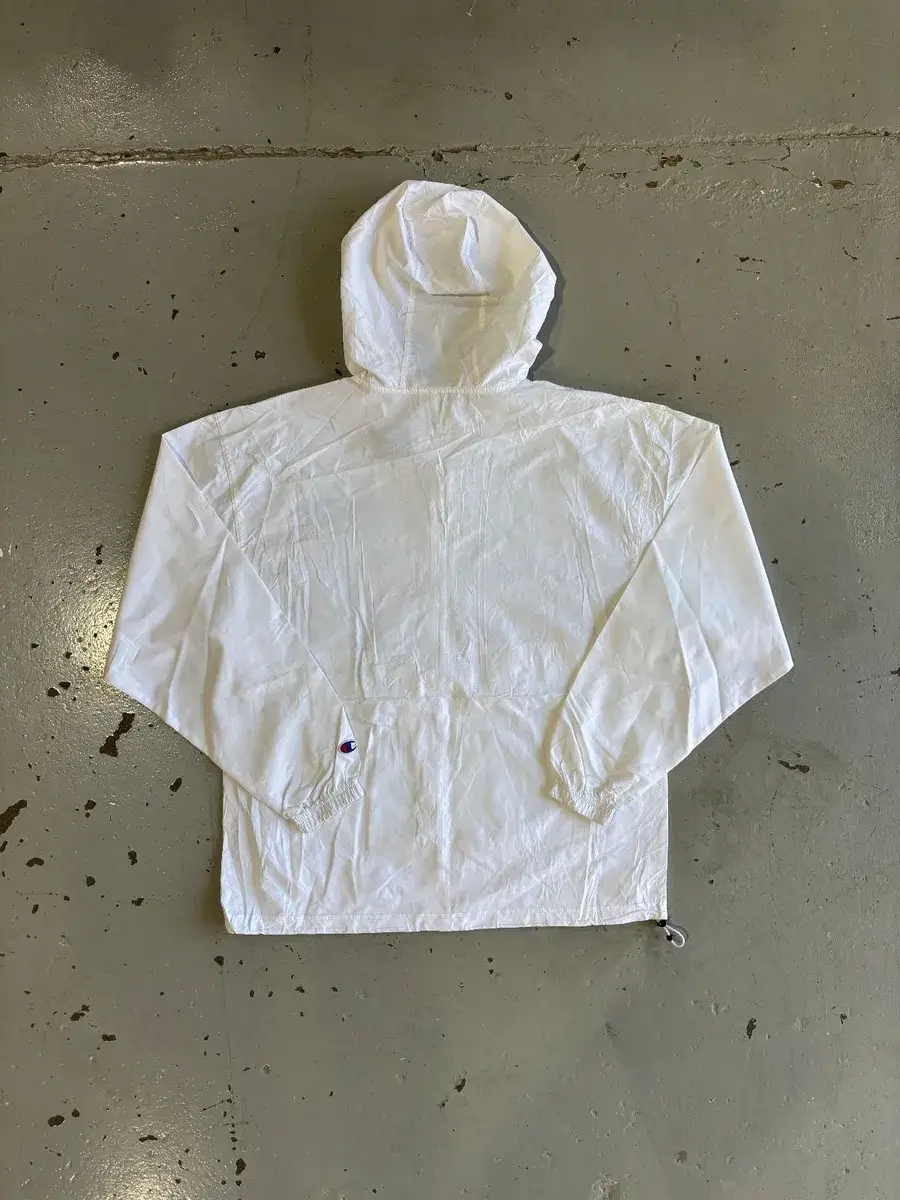 White Champion UNCW Branded Anorak - Medium