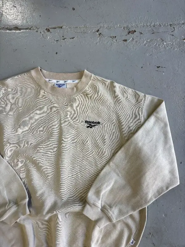 Vintage Cream Reebok Sweater - Medium