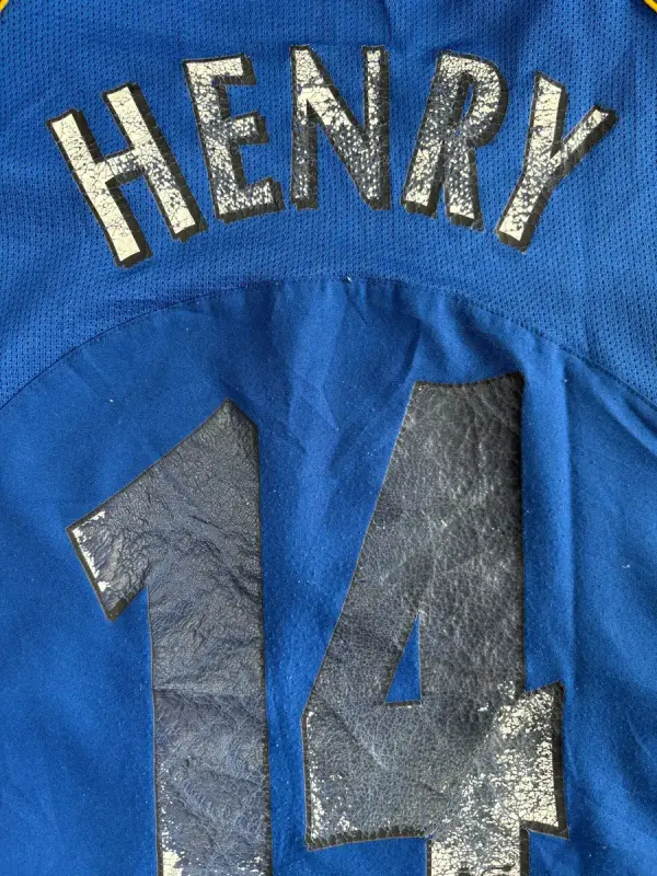 Vintage Blue Nike 04/05 Arsenal Away Jersey - Large