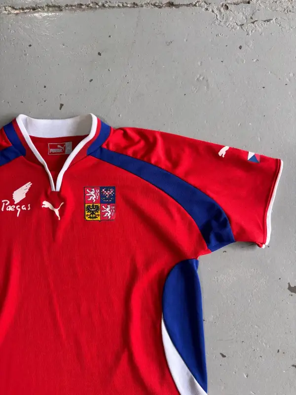 Vintage Puma Czech Republic 00/02 Home Football Jersey - Extra Large