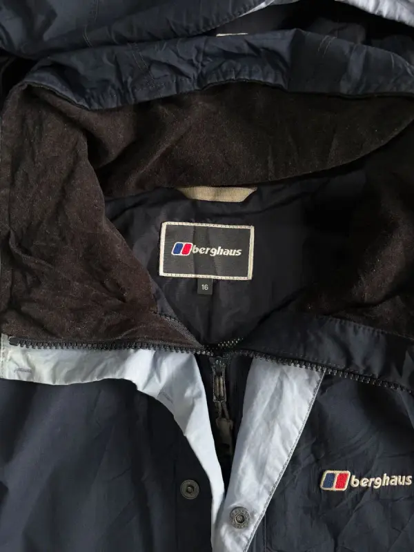 Womens Navy Blue Berghaus Gore-Tex Jacket - Extra Large