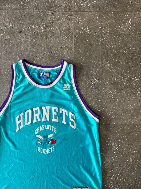 Green Vintage Starter Charlotte Hornets Jersey - Large