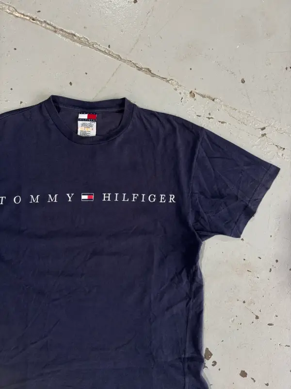 Vintage Navy Blue Tommy Hilfiger Crew Neck T-Shirt - Medium