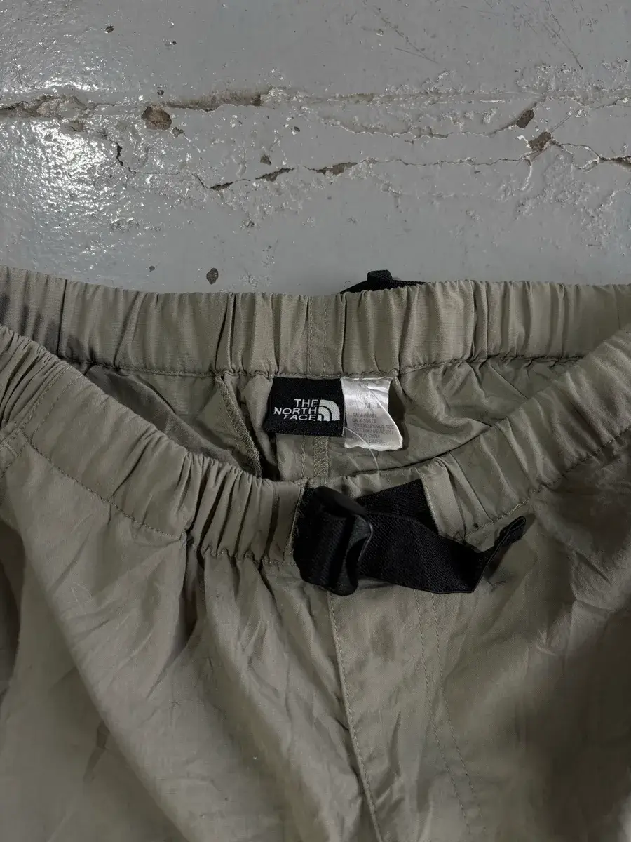 Beige The North Face Utility/Hiking Pants - Medium