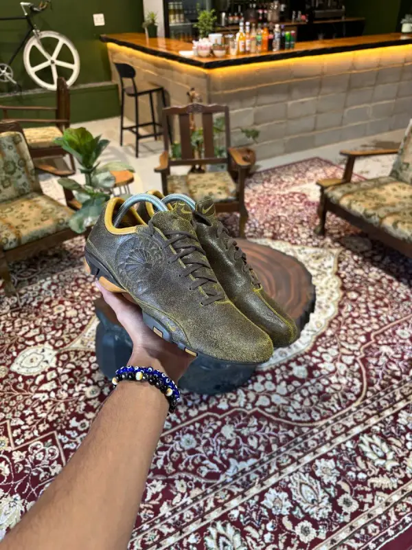 Nike 05 Nike Air Zoom Kaizer Chiefs Sneakers - UK8