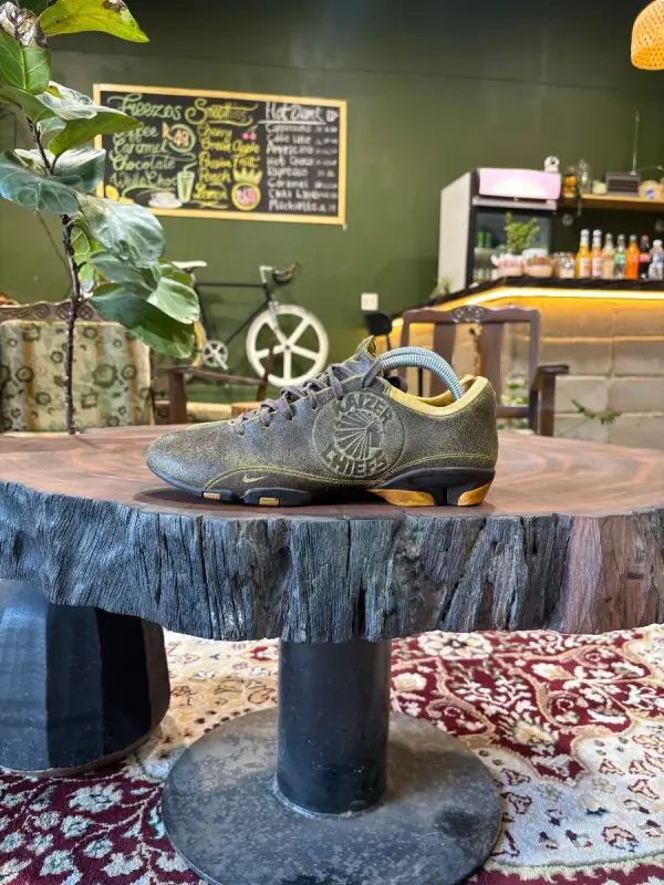 05 Nike Air Zoom Kaizer Chiefs Sneakers - UK8