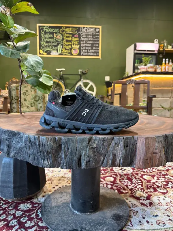 Black On Running Cloudswift 3 - UK10