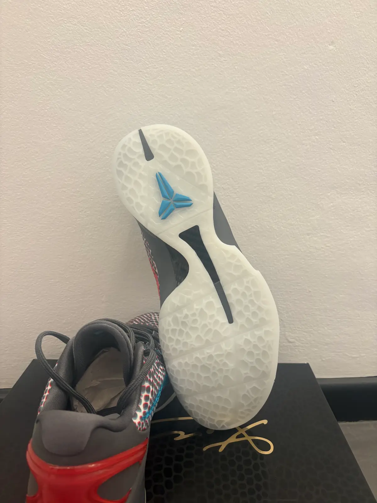Kobe VI 3D