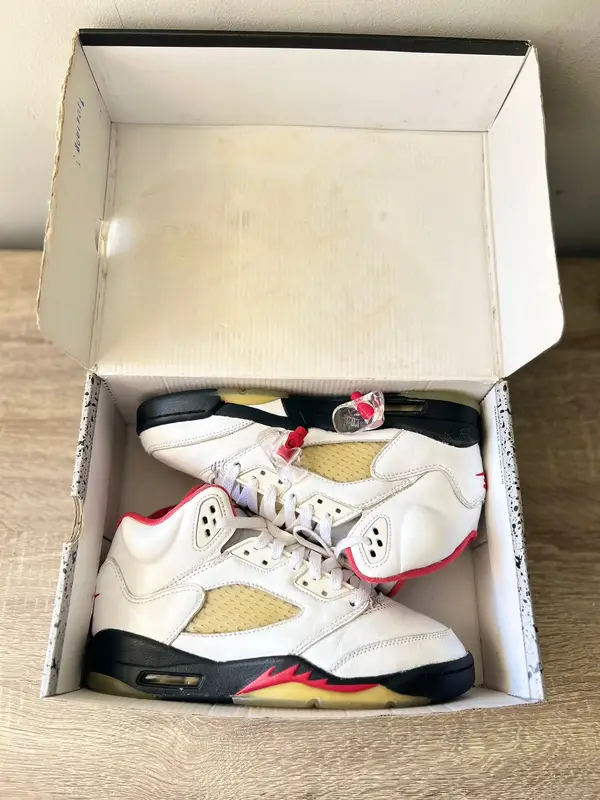 Jordan 5 Fire Red UK5