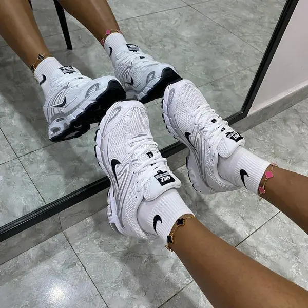 Nike Air Max Moto 2k