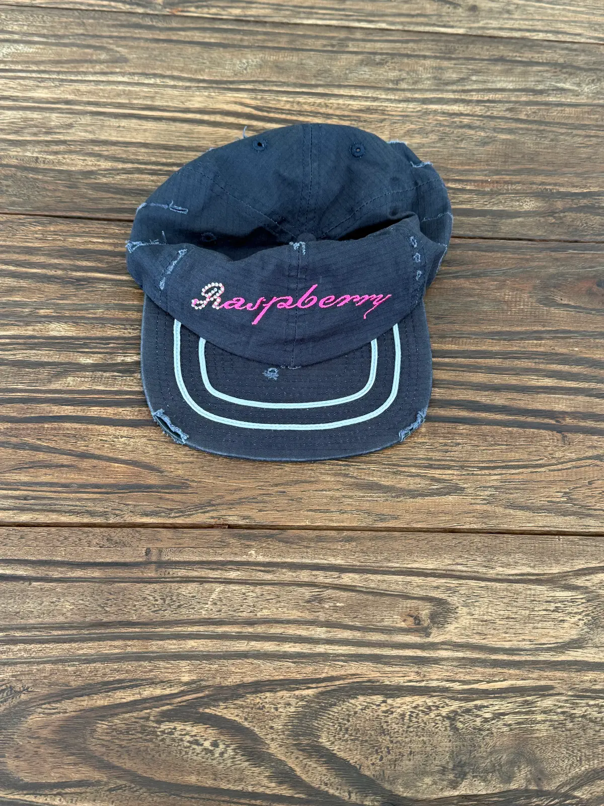 Raspberry Hills Raspberry hills gemstone cap
