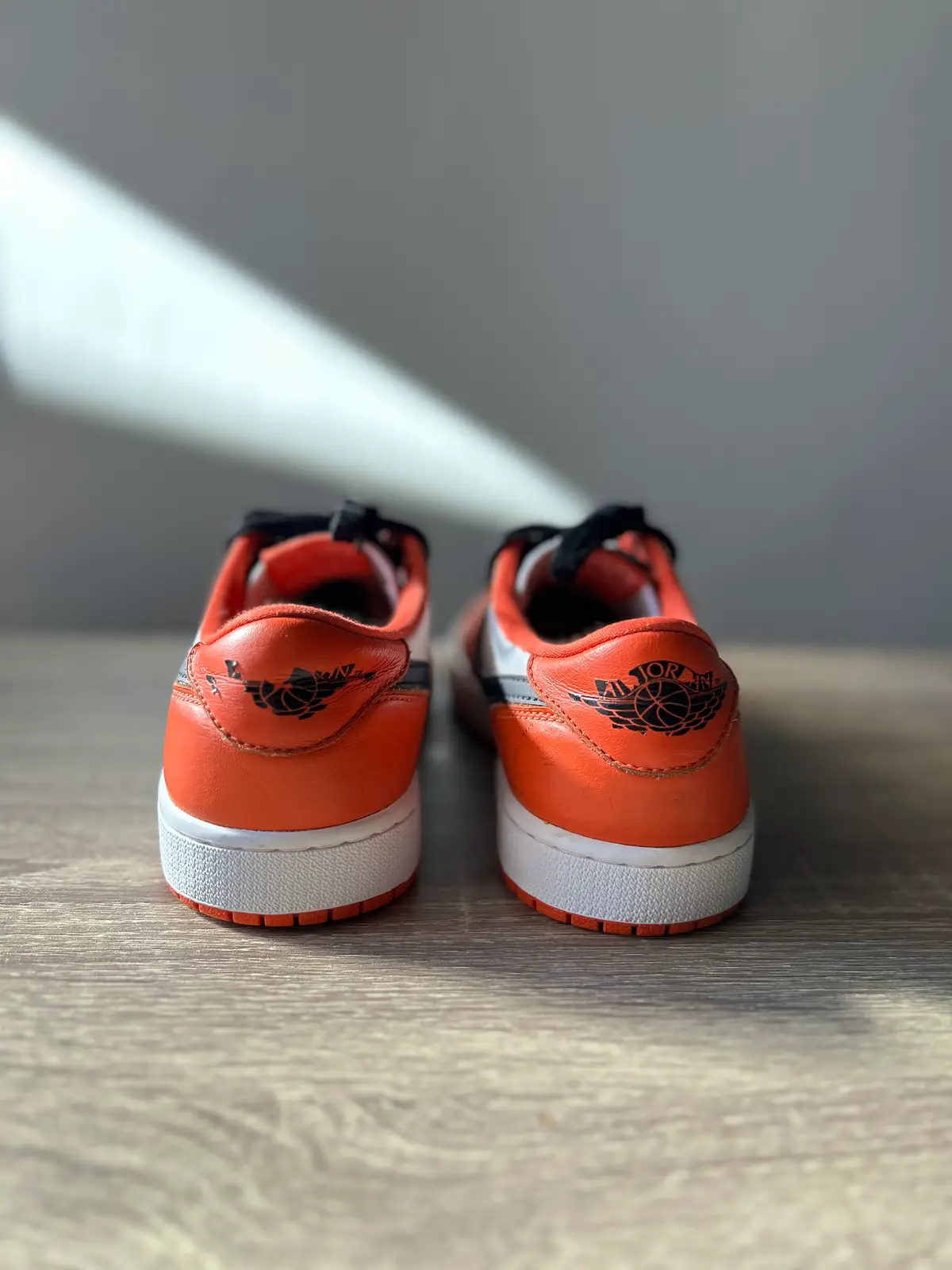 Jordan 1 Low OG Starfish UK8