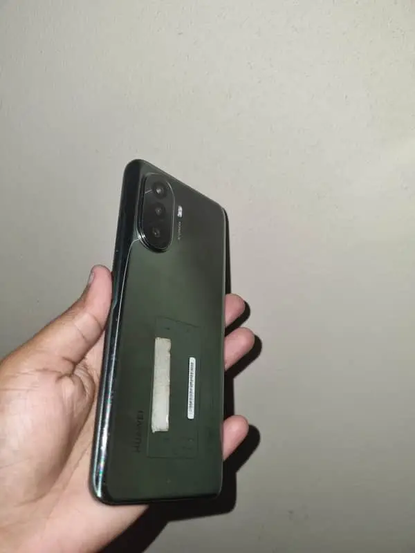 Hauwei y70