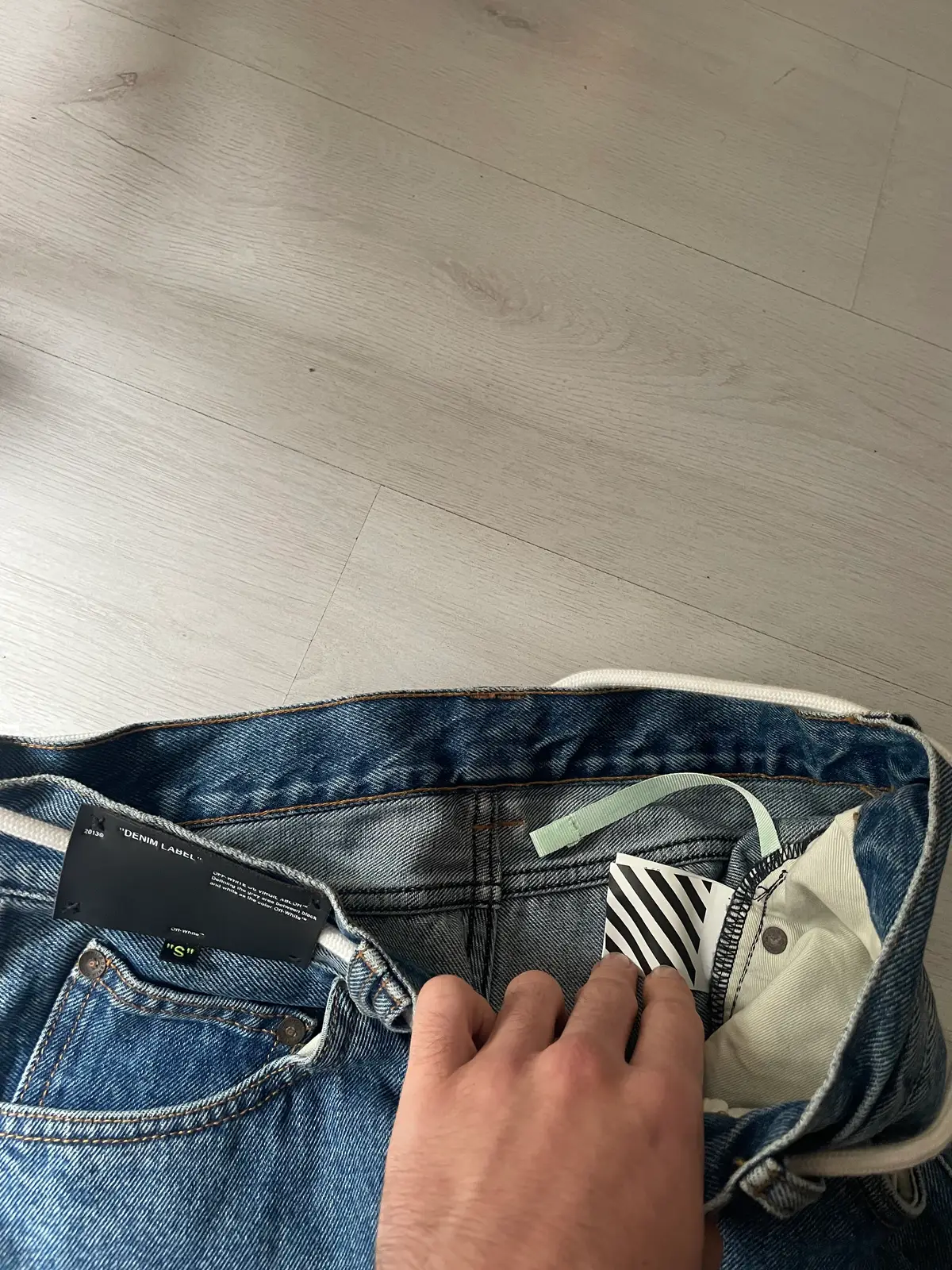 Off-White denim jeans - size 32