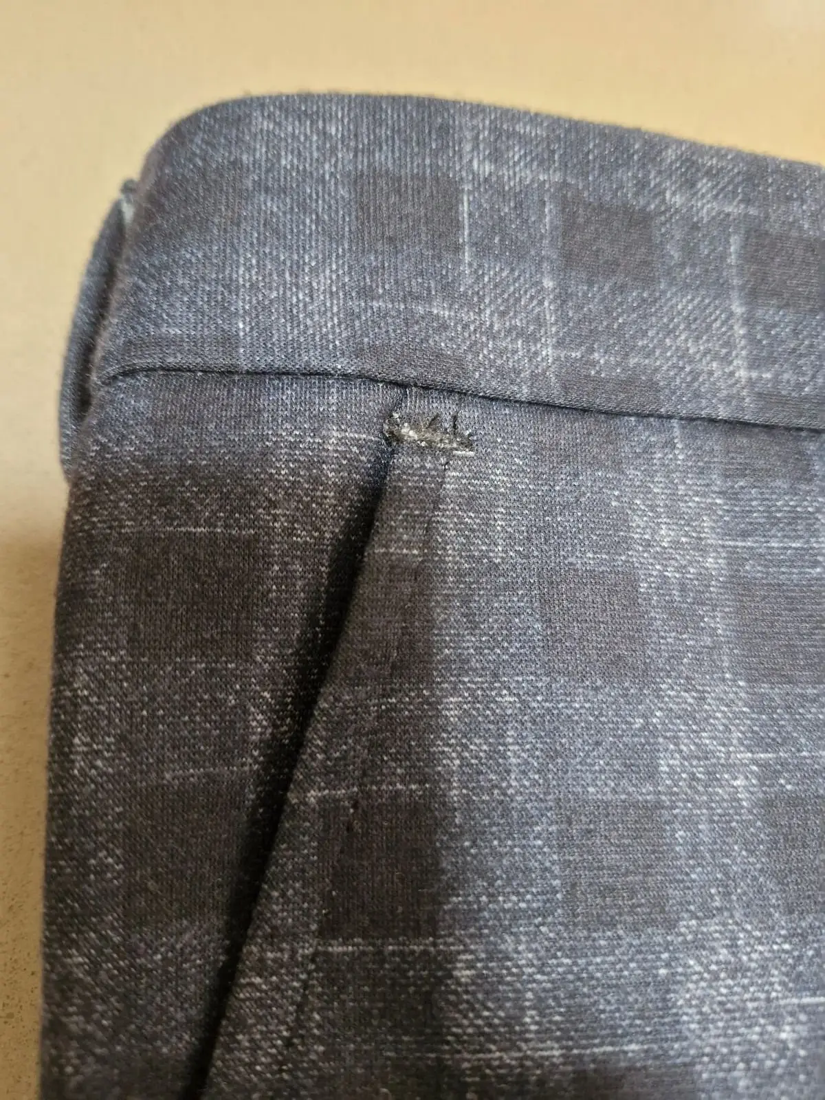 Markham · Trousers for men · Size 36 — In amazing condition! There is just a tiny tiny tiny rip by b