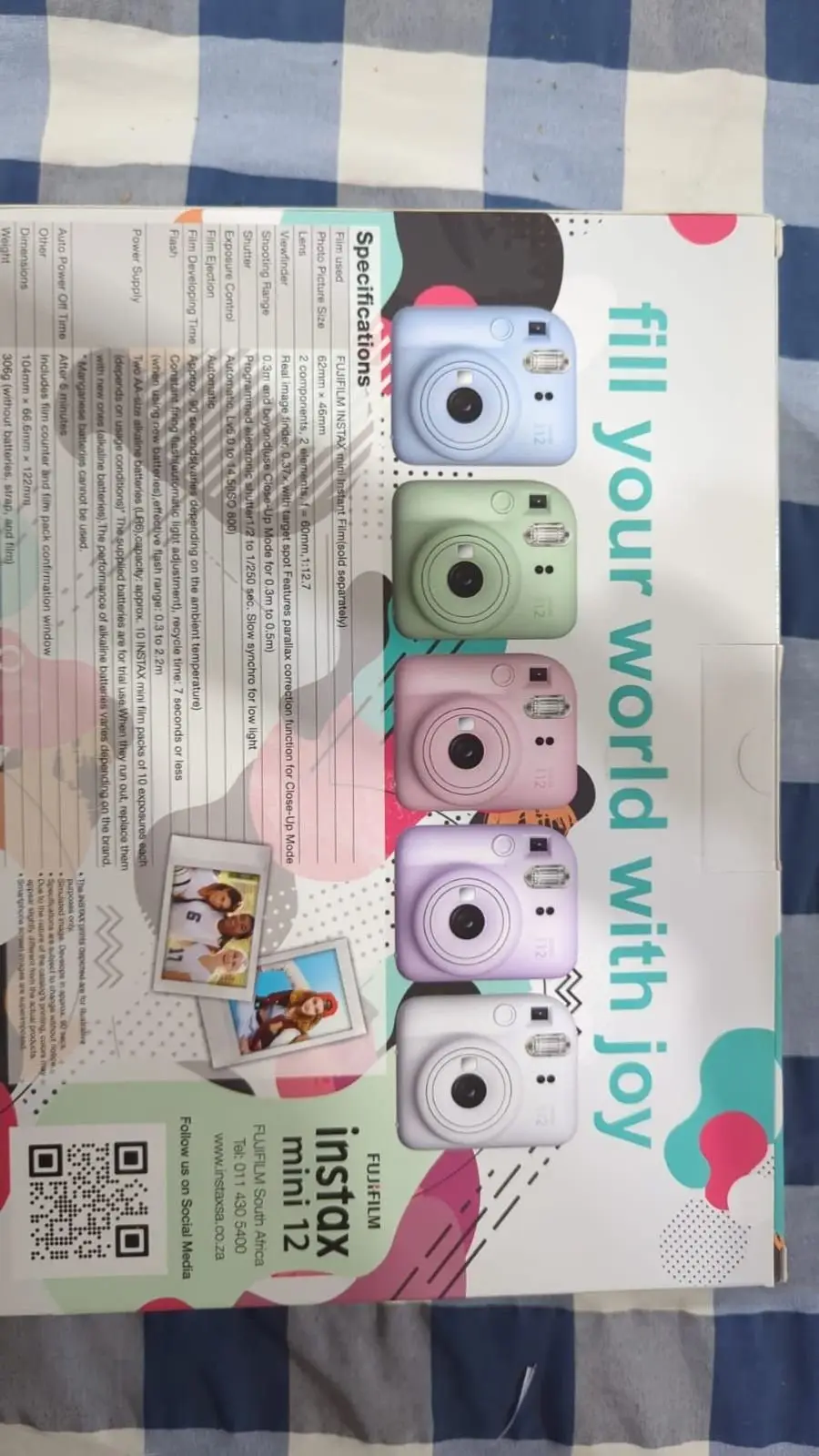 Brand new unopened instax mini 12 . The seal is still on !!!