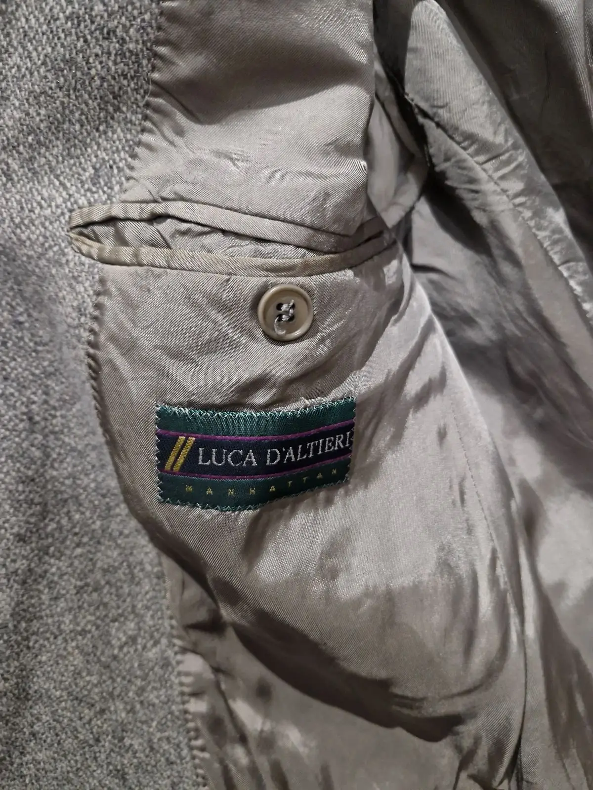 Great quality but has a small fixable rip on the bottom