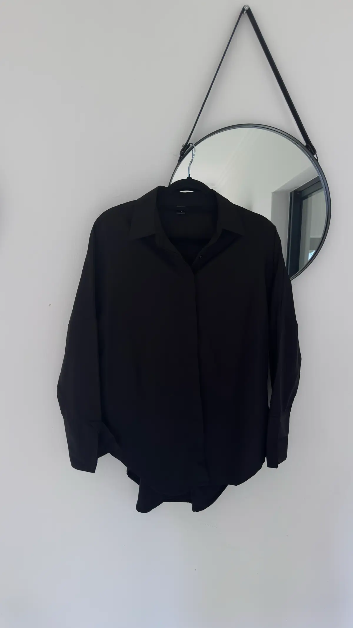 STARA Essential Black Shirt