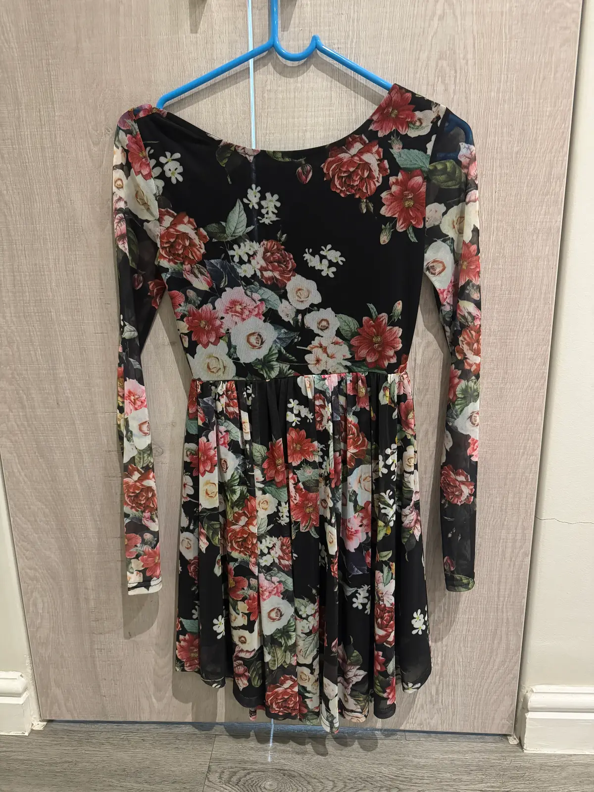 Edgars Mesh sleeve party dress