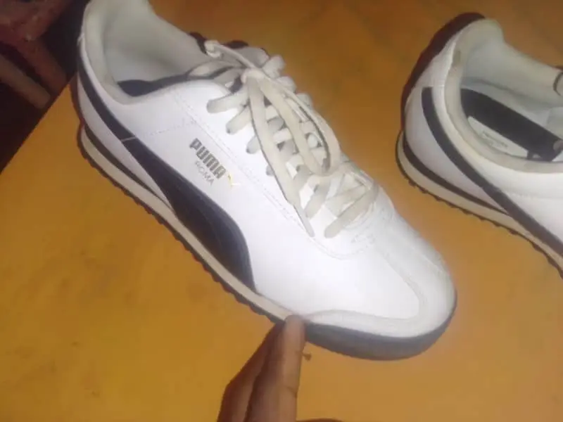 Puma Pre-Owned Puma White & Black Casual Sneakers – Classic Low-Top Trainers