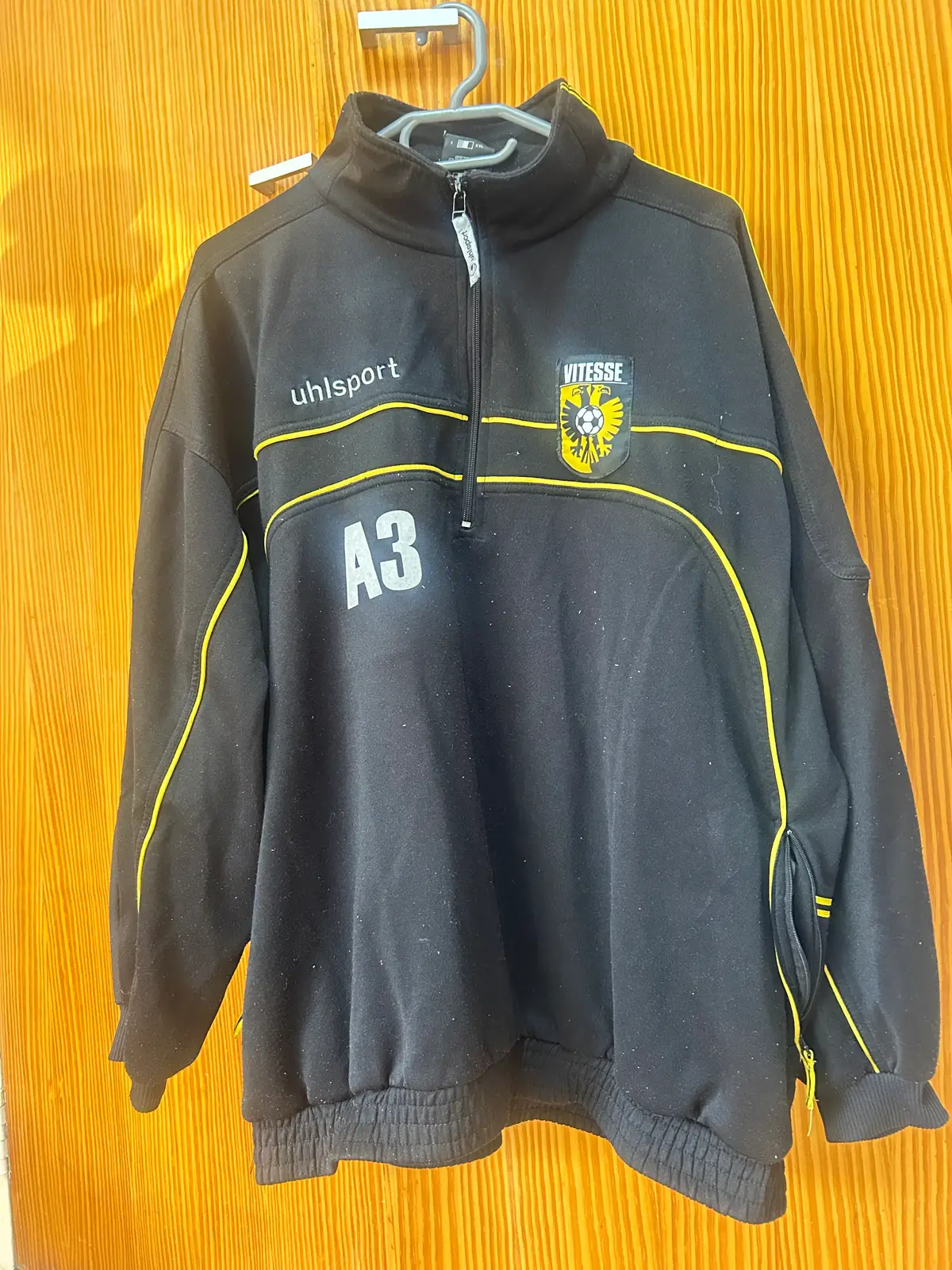 Uhl sport Vintage football track top - Black and yellow Uhlsport Vitesse football top