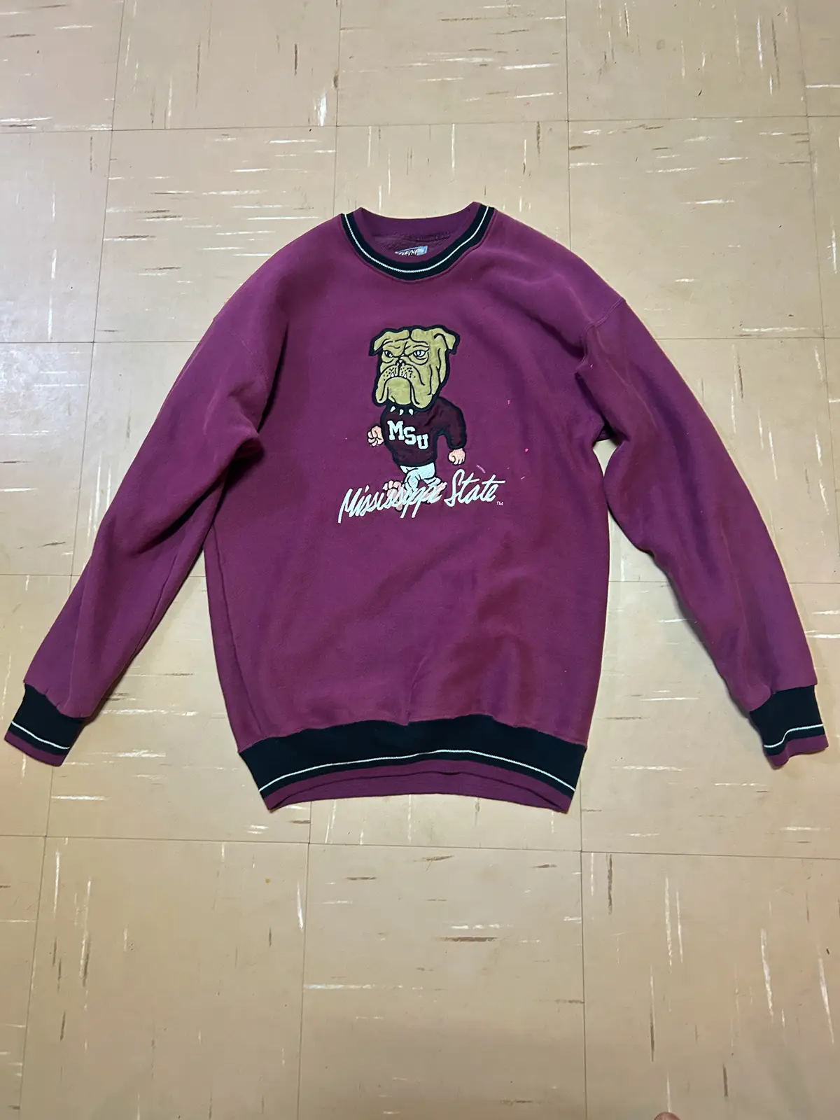 Mississippi State Bulldogs Sweater – Size M( fits as small)