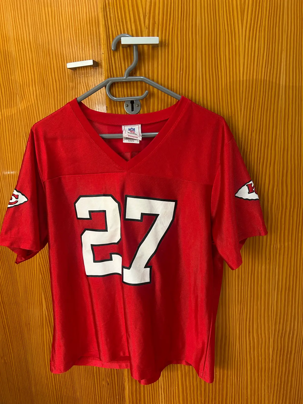 Vintage Kansas City Chiefs Jersey Tee | Red NFL Style | Crop fit (60 cm length)