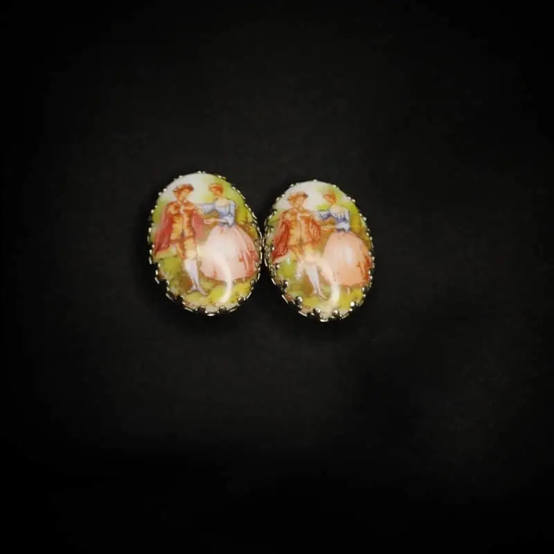 Other Vintage Courting Couple Clip-on earrings